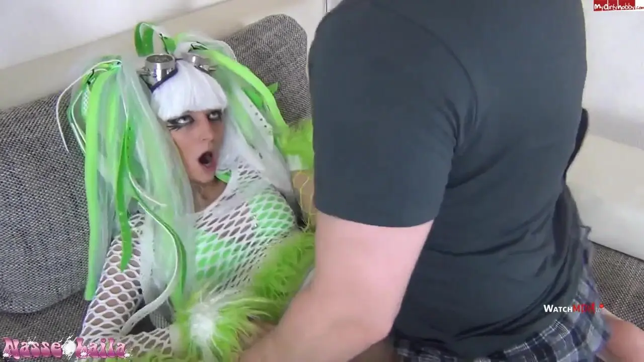 Cyber Goth Bitchs 100 Euro Fick mit Laila-Banx