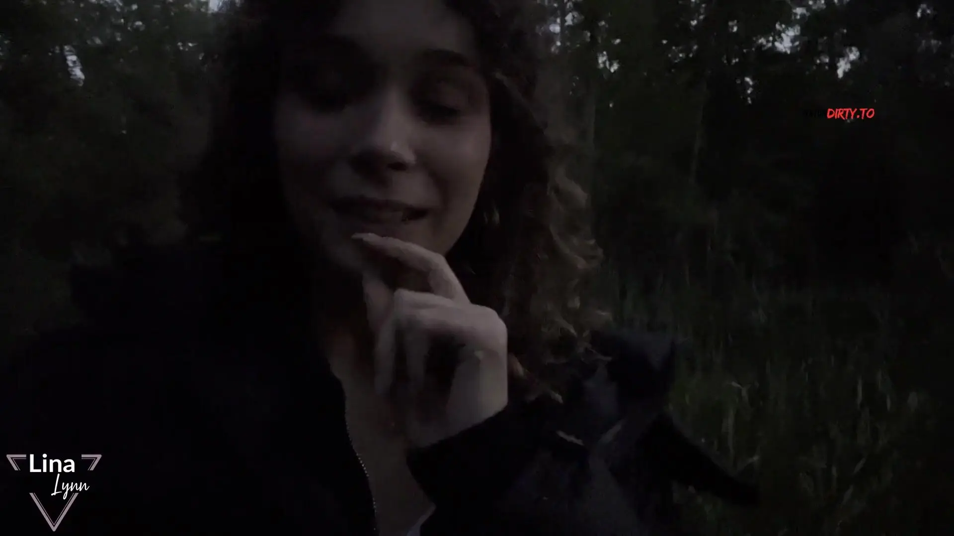 Schneller PISS im WALD!!! -Userwunsch mit LinaLynn