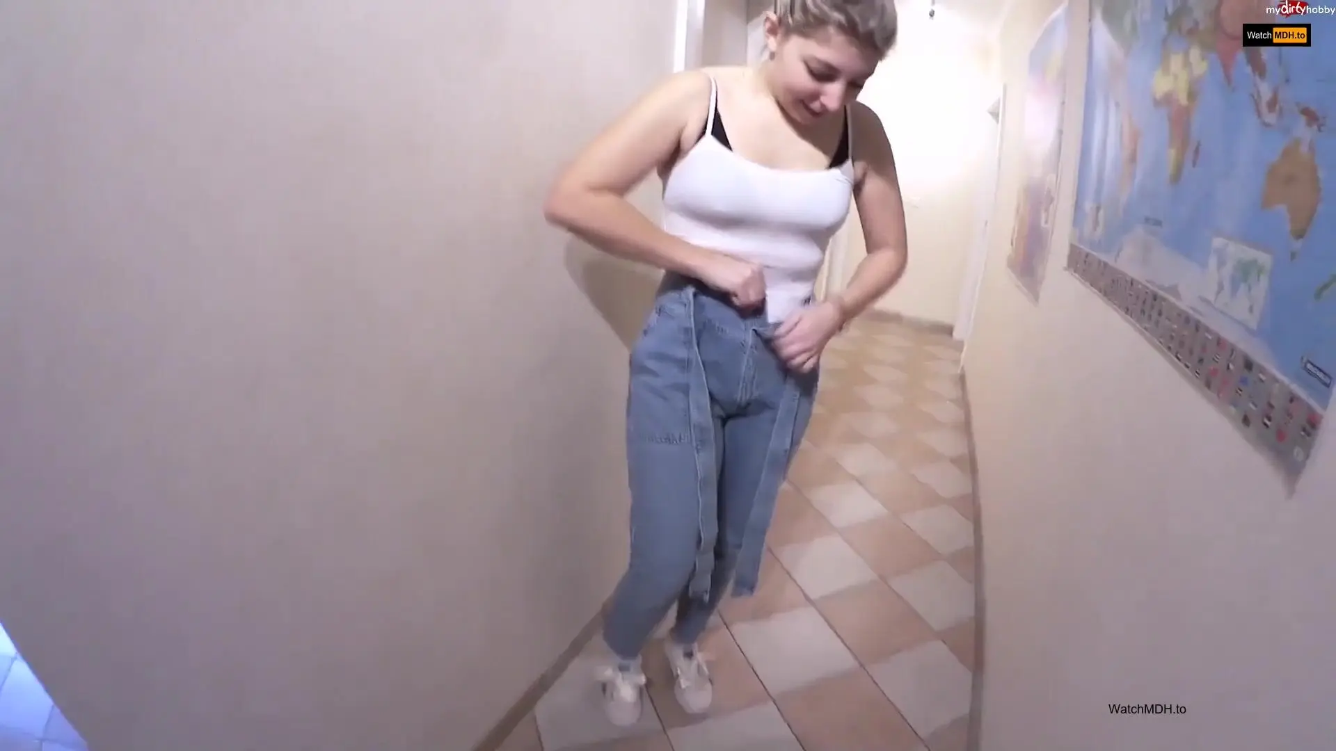 Mit TROPFENDER SPERMA-MUSCHI zum EINKAUFEN - mein Höschen war total vollgewichst! mit Sarah_Secret